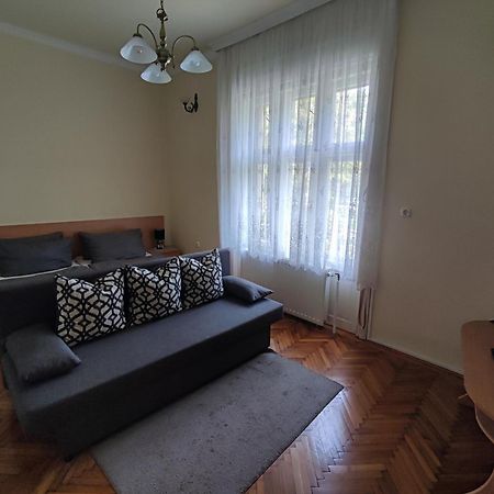 Váralja Vendégház Tata Exterior foto