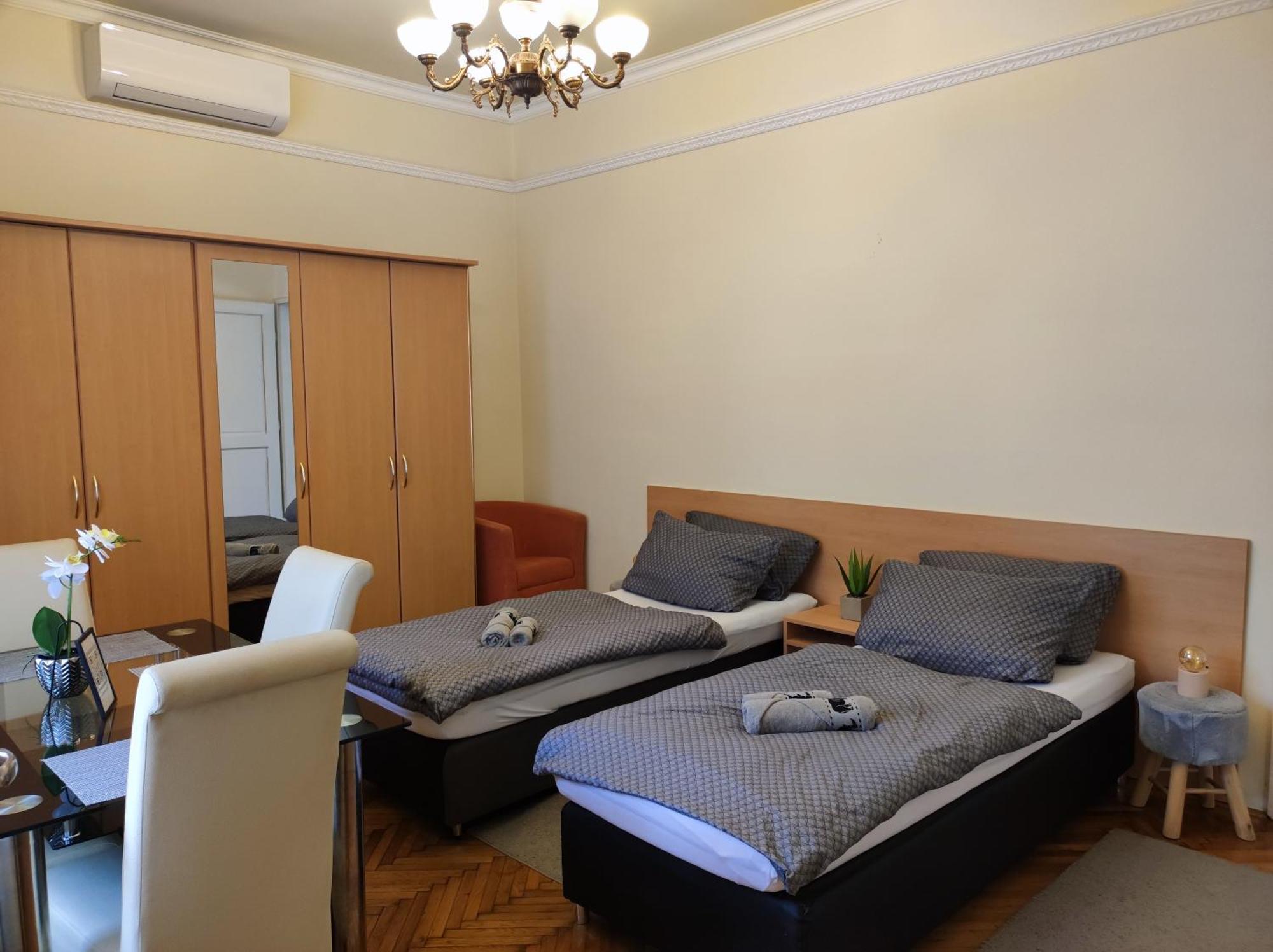 Váralja Vendégház Tata Exterior foto