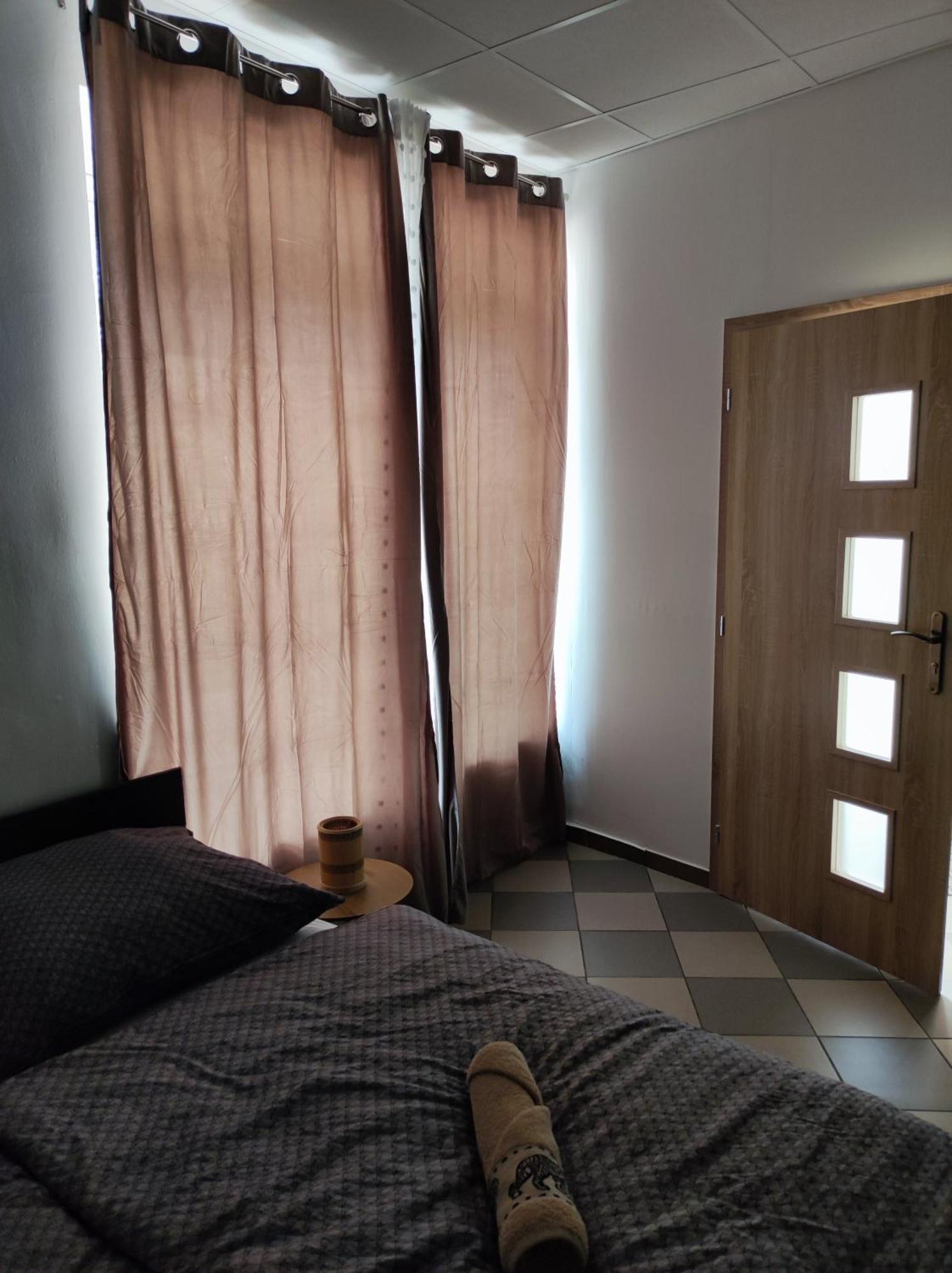 Váralja Vendégház Tata Exterior foto