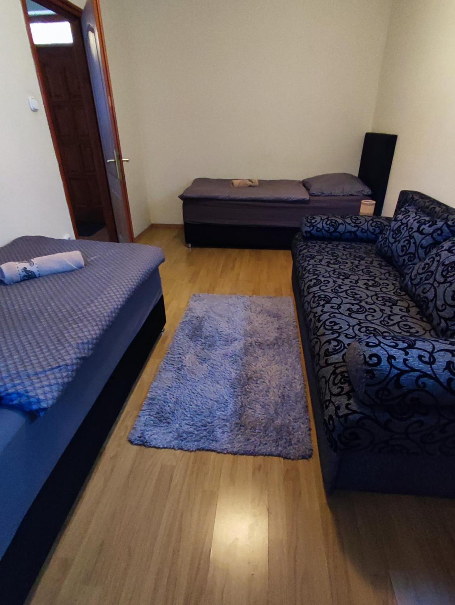Váralja Vendégház Tata Quarto foto